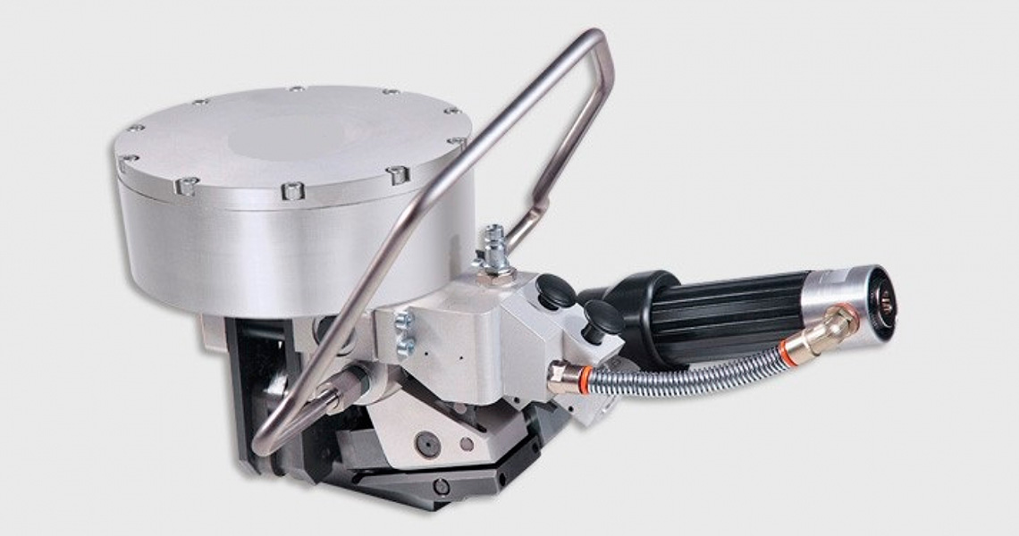 Flejadora neumática de acero modelo FSA-25/32